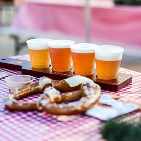 Christmas_Village_Philadelphia_Beer_Tasting